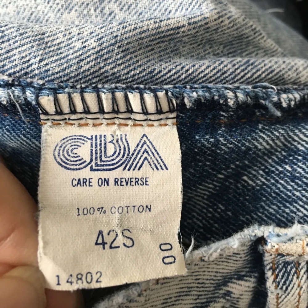 100% Cotton Bleached Destressed Unisex Jeans. feels as good as it looks.CDA